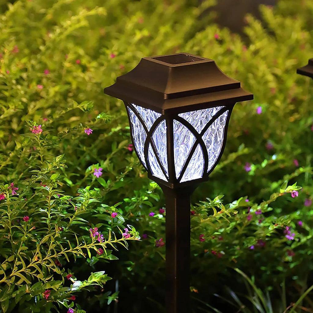 8 Solar LED Courtyard Lamp