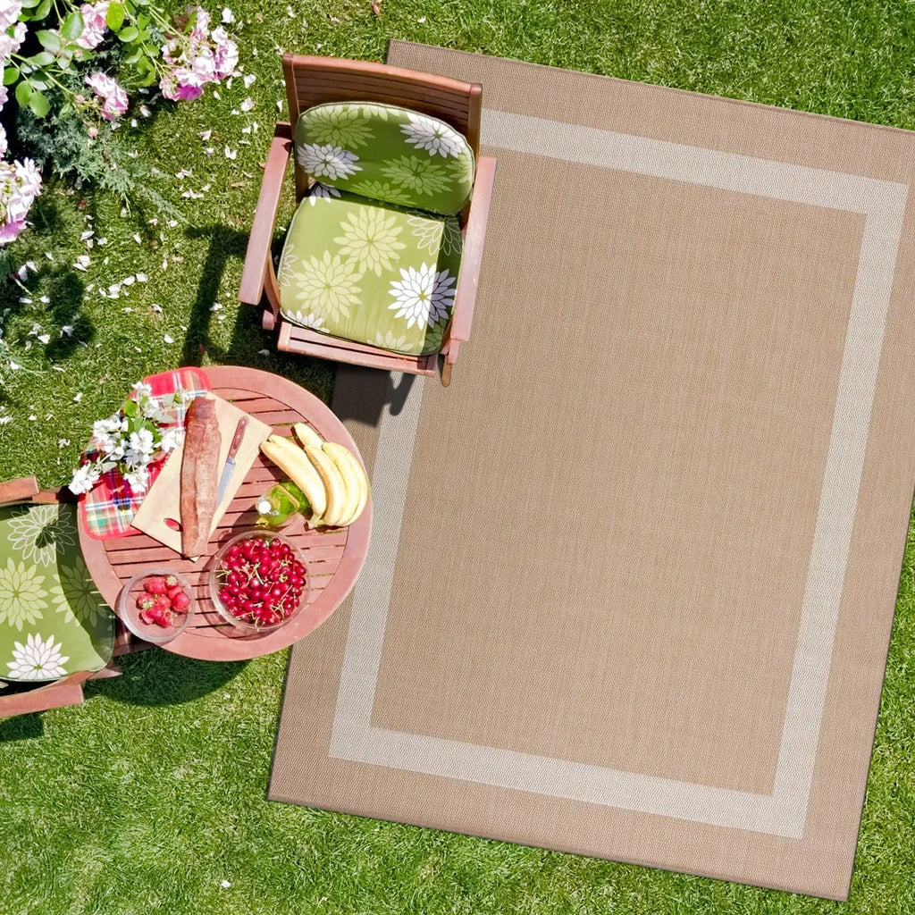 9x12 Indoor- Outdoor Bordered Nut Brown/Black