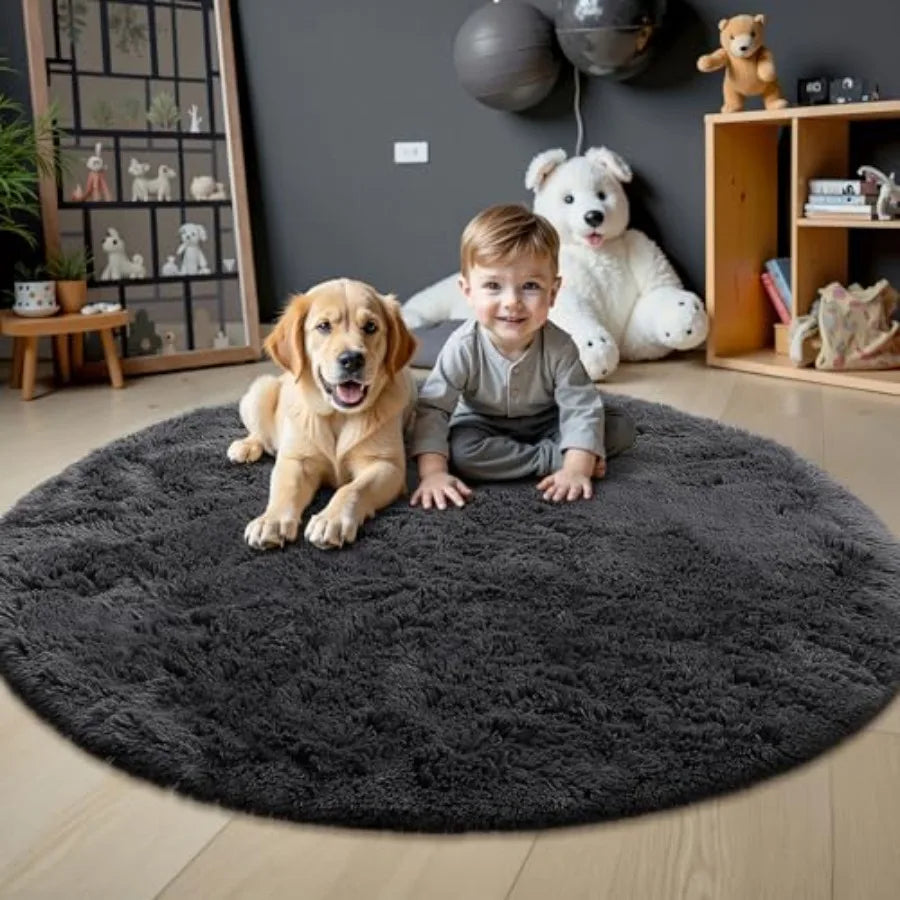 7' Black Round Rug