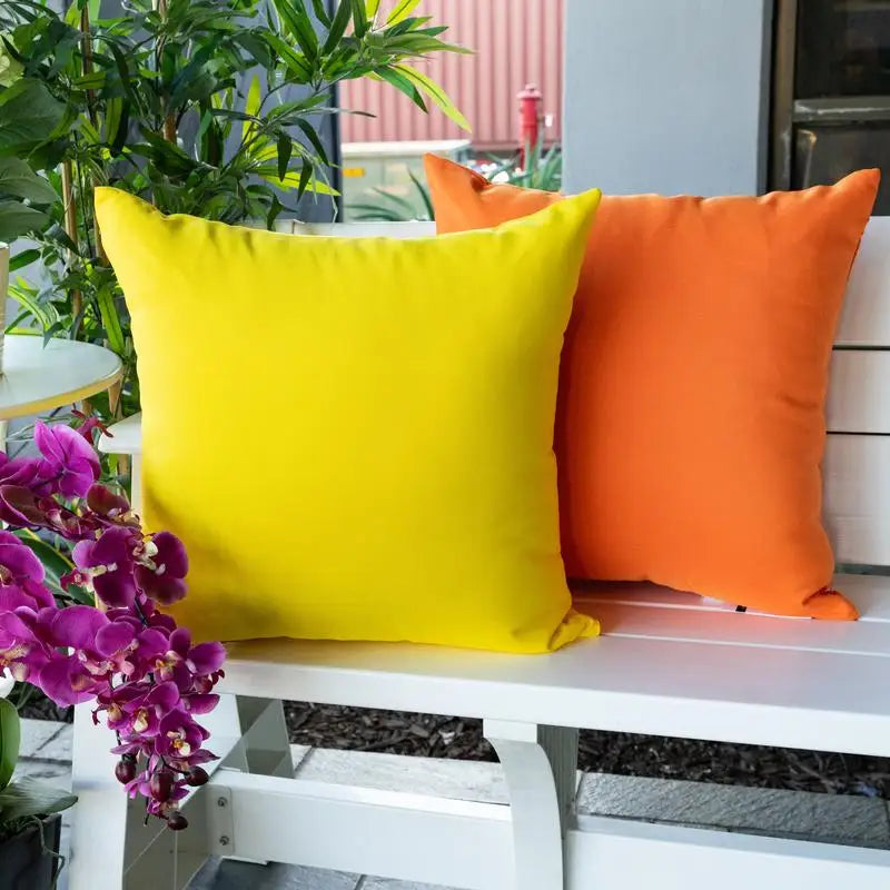 Indoor/Outdoor Solid Pillow