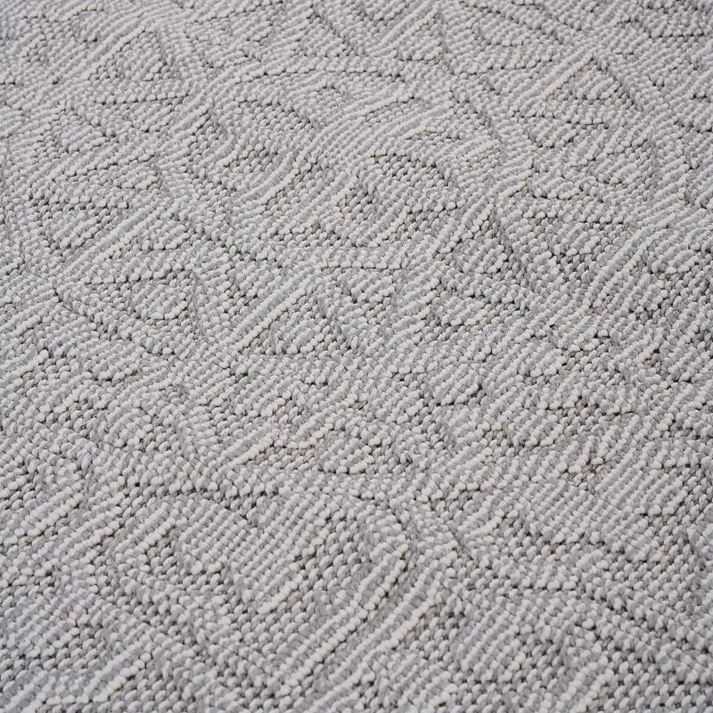 5x7 White/Grey Indoor/Outdoor