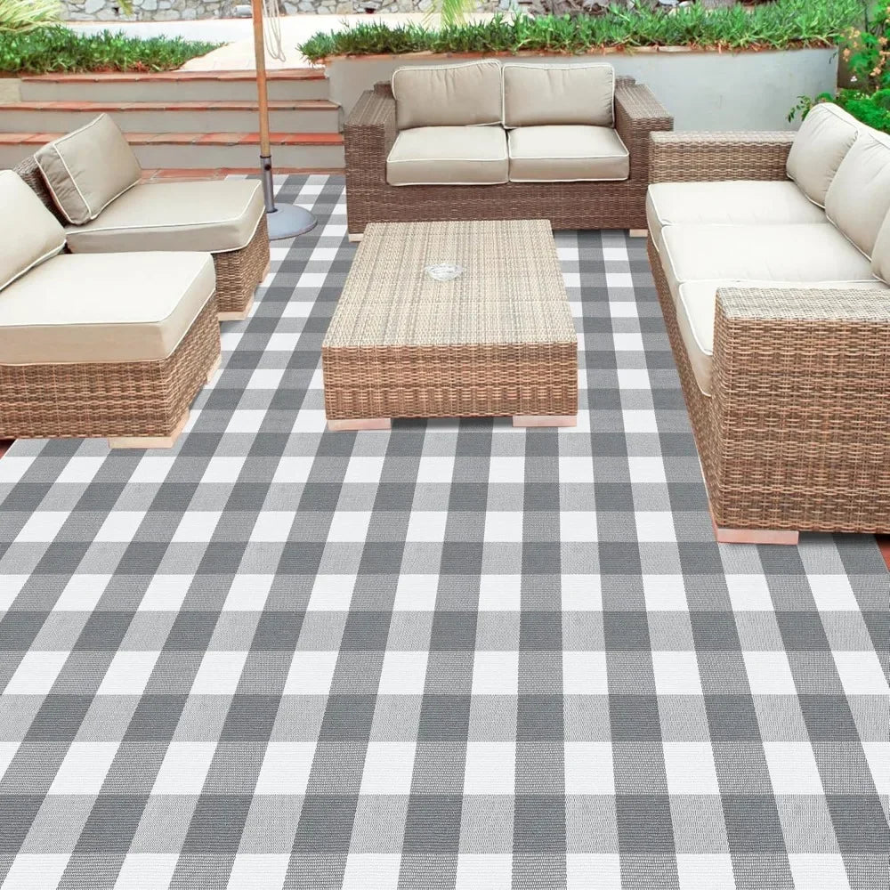8x10 Grey/White Check Washable Indoor/Outdoor