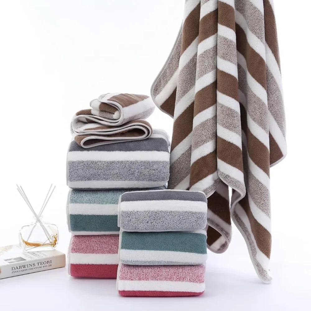 Soft Fleece Bath Towel – Quick Dry Microfiber