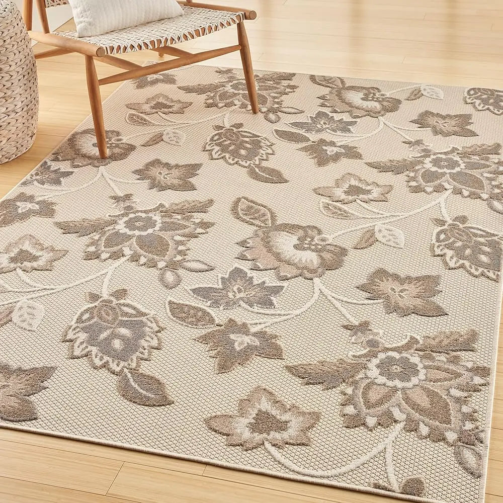 Indoor/Outdoor Beige 5'3"" X 7'5""