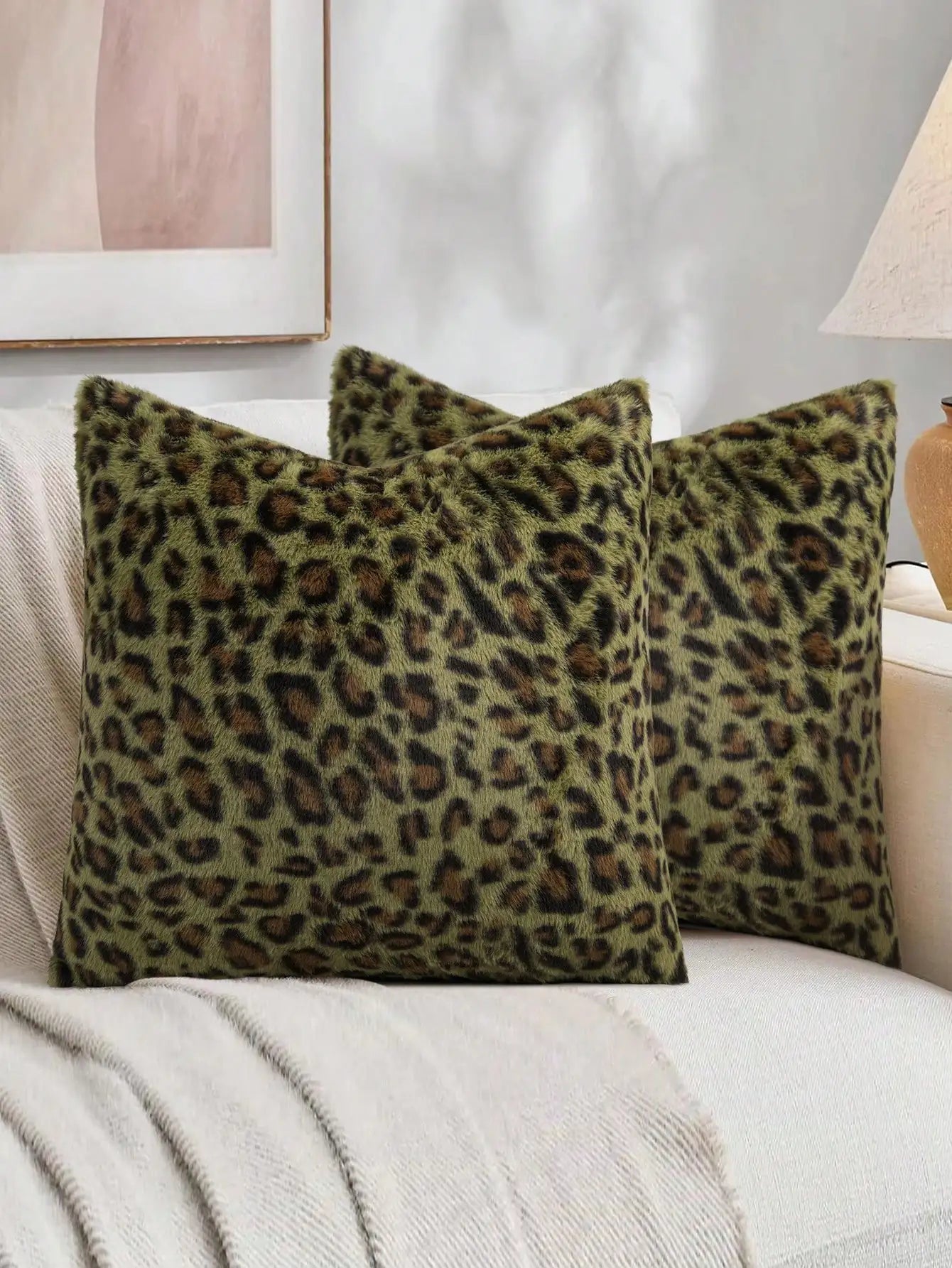 1/2 Cheetah Pillow Cover