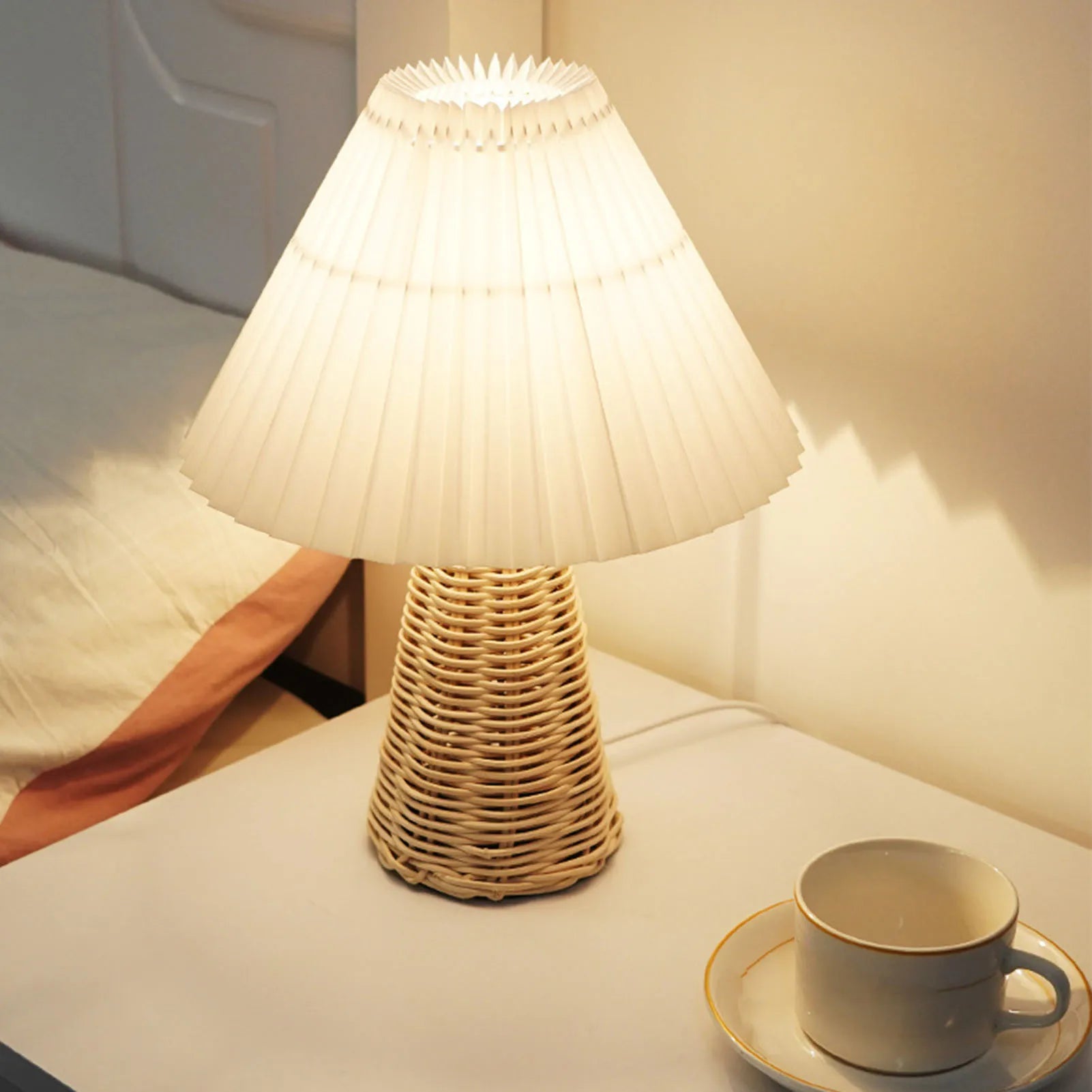 Bedside Night Lamp w/Rattan