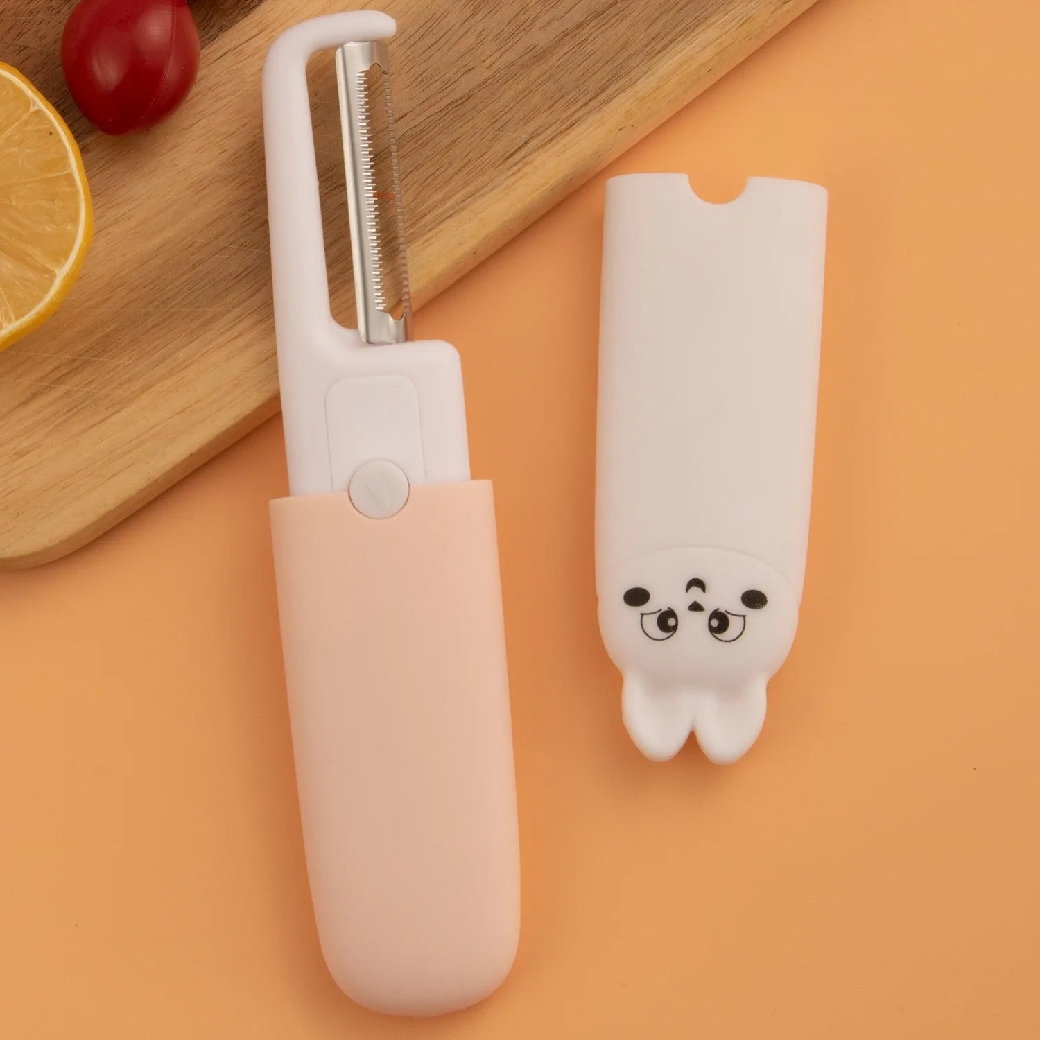 Multifunctional fruit knife two-in-one