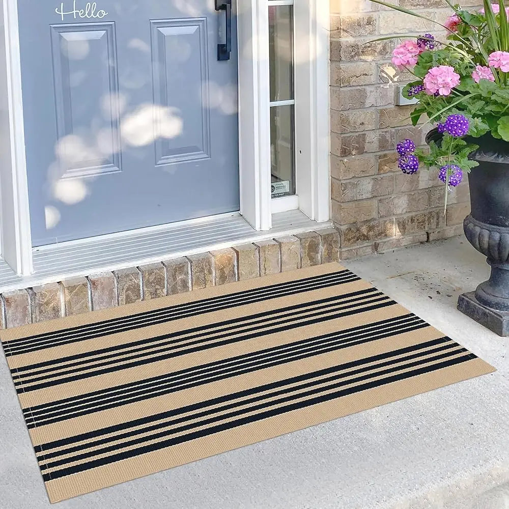 2.3'X3.6' Striped Indoor/Outdoor Hand Woven