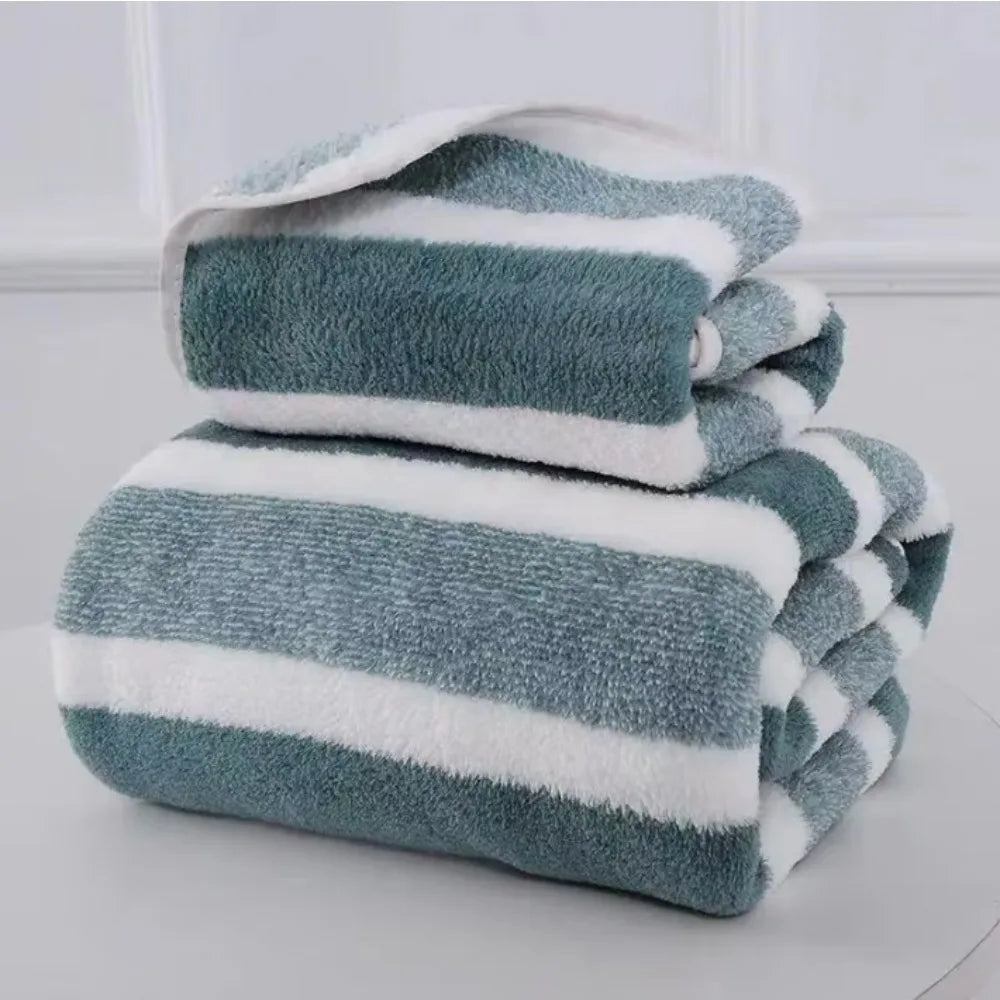 Soft Fleece Bath Towel – Quick Dry Microfiber
