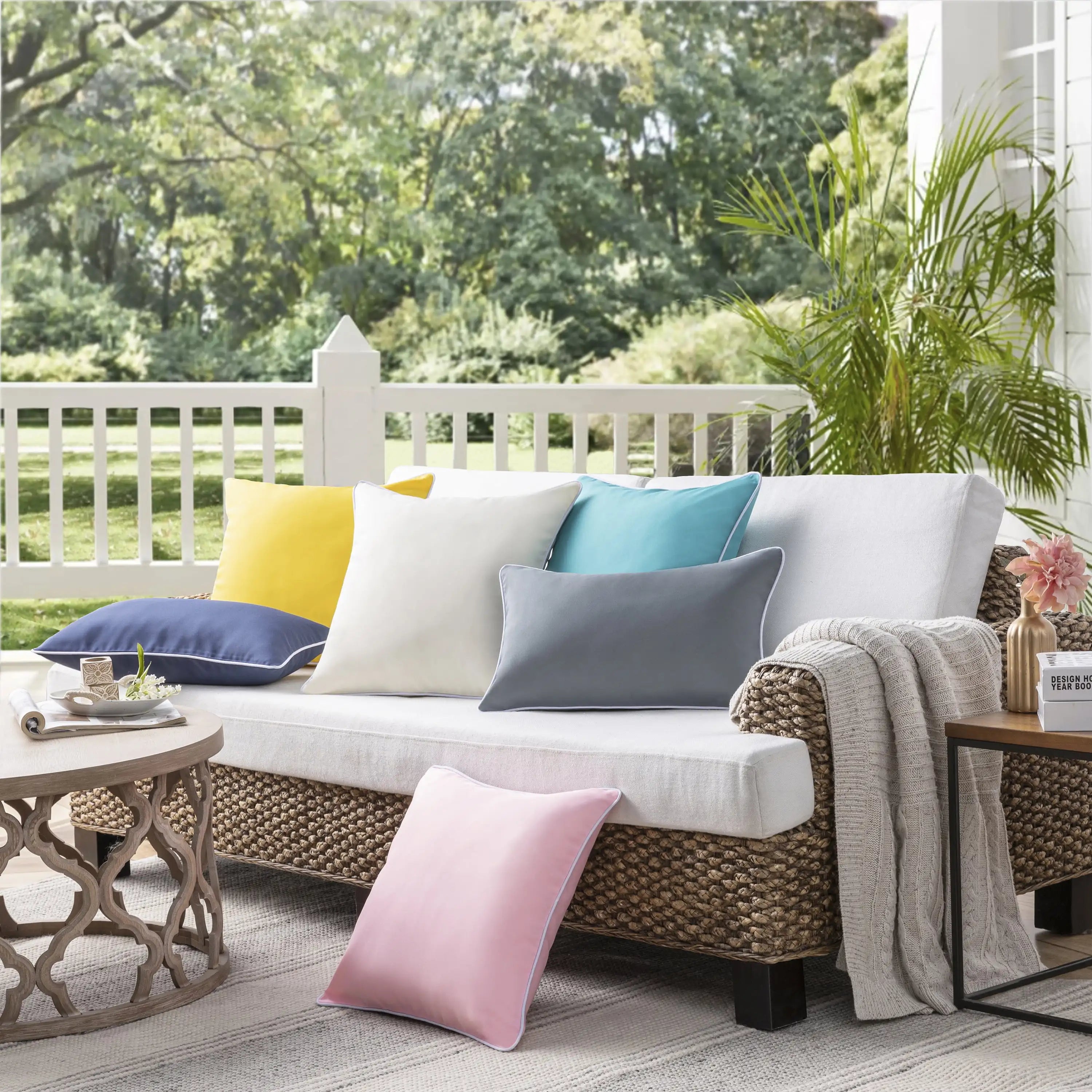2 Outdoor Waterproof Pillow 18x18