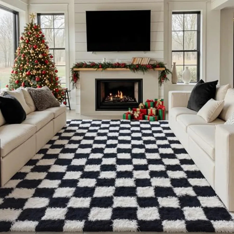 6x9 Checkered Black/ White Shag Washable