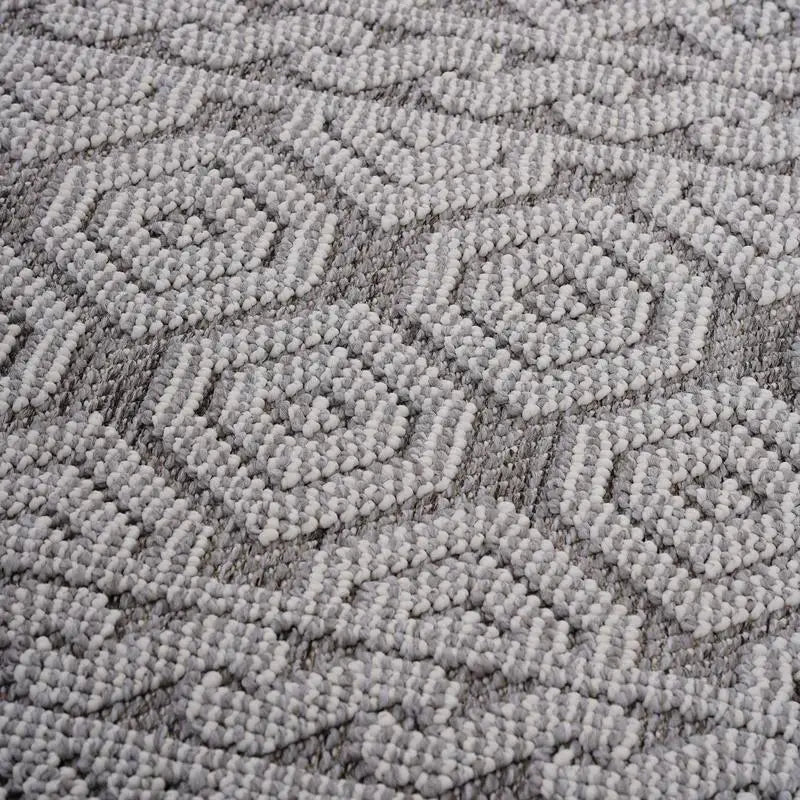 6x9 Geometric Indoor/Outdoor Grey/White