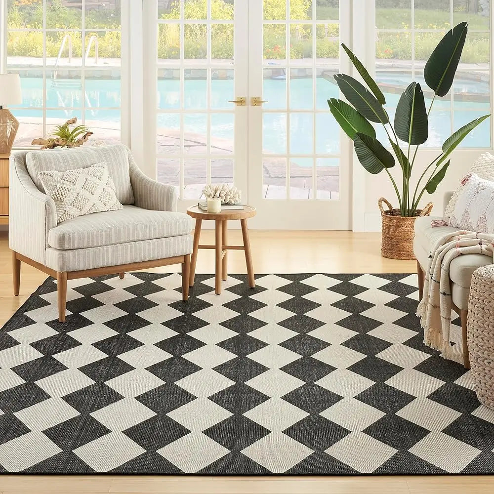 Diamond pattern Indoor/Outdoor 6' X 9'